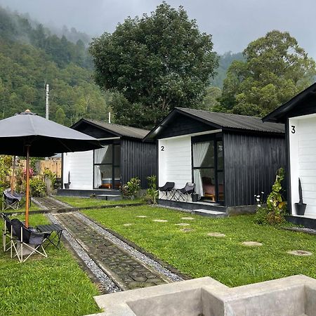 Hotel Ginastro Hom Bangli Esterno foto
