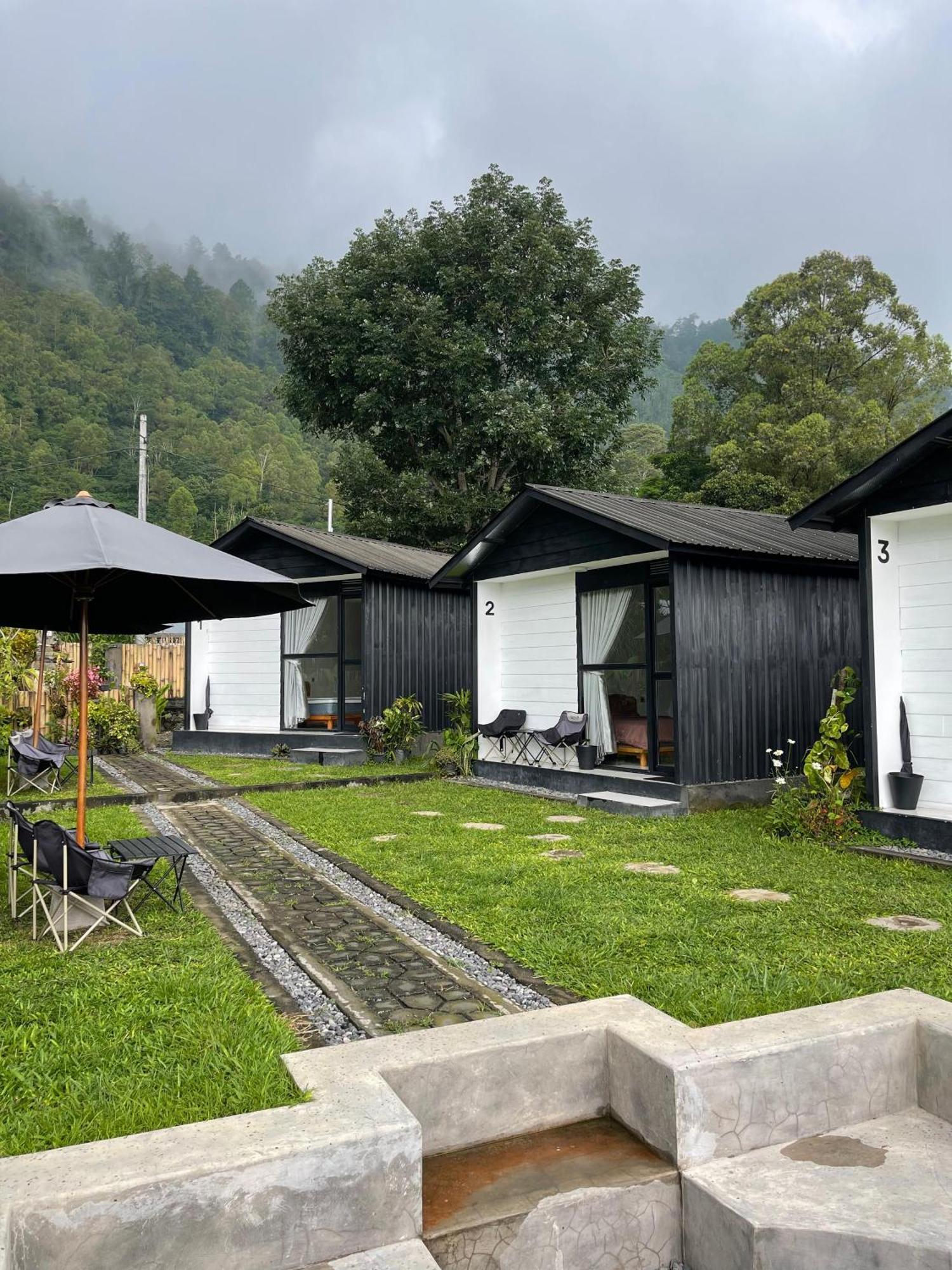 Hotel Ginastro Hom Bangli Esterno foto