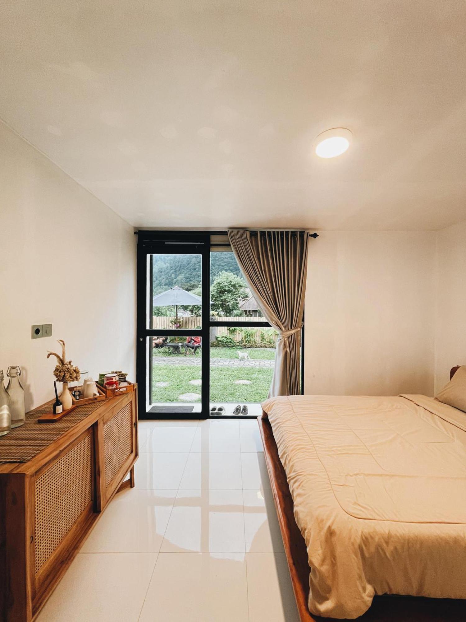 Hotel Ginastro Hom Bangli Esterno foto